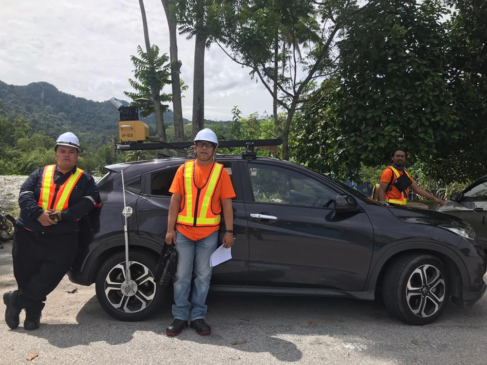 A Mobile Mapping System (MMS) combines LiDAR scanners, cameras, and GNSS/IMU positioning units on moving platforms such as vehicles, rail trolleys, or vessels. As the platform moves, the system continuously captures georeferenced imagery and 3D point cloud data across roads, rail corridors, utility